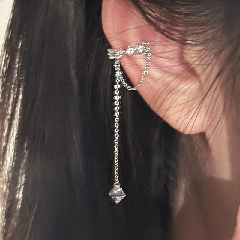 Серьги-клипсы длинные с кисточками и цирконием, металлические