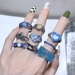Кольцо из титановой стали с resin-вставкой в виде подсолнуха, открытое, с сердцем