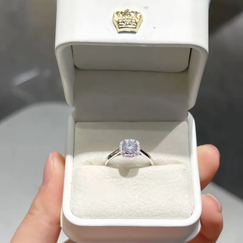 Кольцо из серебра 925 пробы с мозаикой, 1 карат